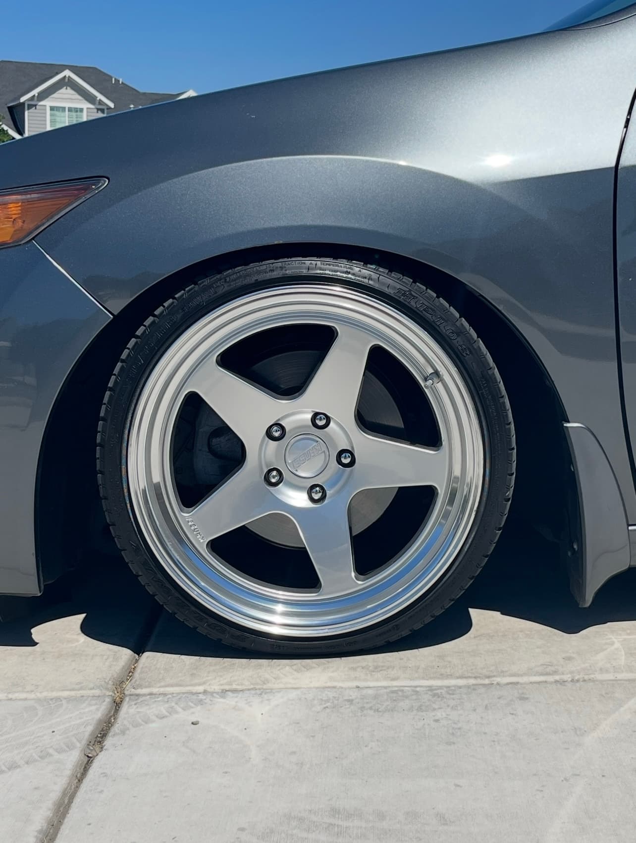 Premium wheel and rim detailing - pristine finish